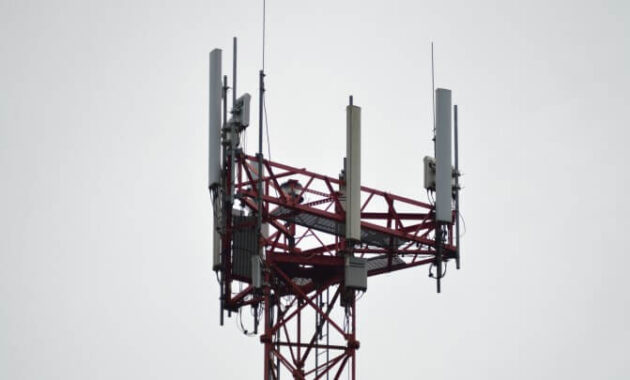 antennas cell tower communication 579471 1